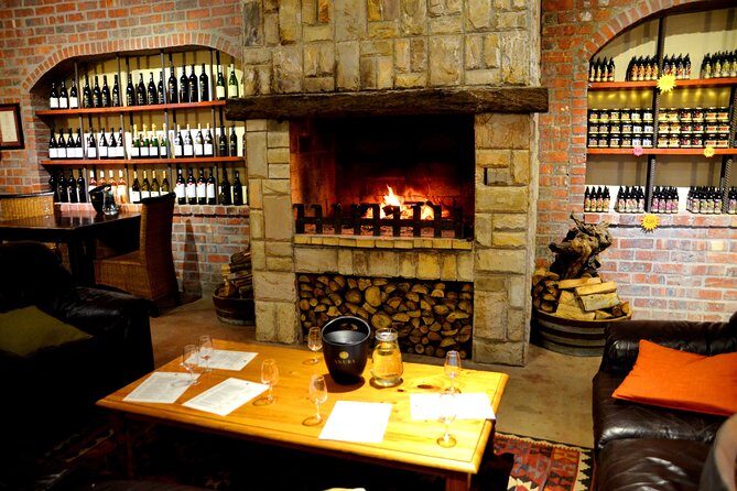 Cape Winelands group tour - Paarl stop: wine country tradition plus a cheese-and-wine tasting