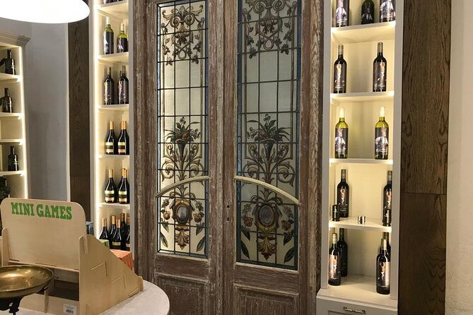 City Sightseeing Full Day Tour with Stellenbosch and Franschhoek Wineries - Stellenbosch town time: where the oak-lined streets meet wine routes