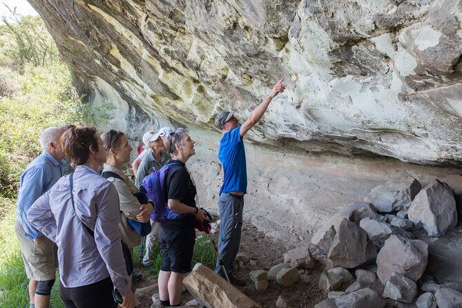 Clarens San-traverse Slackpack - San rock art here isn’t a quick stop—it’s the whole point