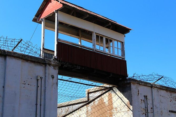 Constitutional Hill and Apartheid Museum Tour from Johannesburg - What’s included (and what you’ll need to handle yourself)