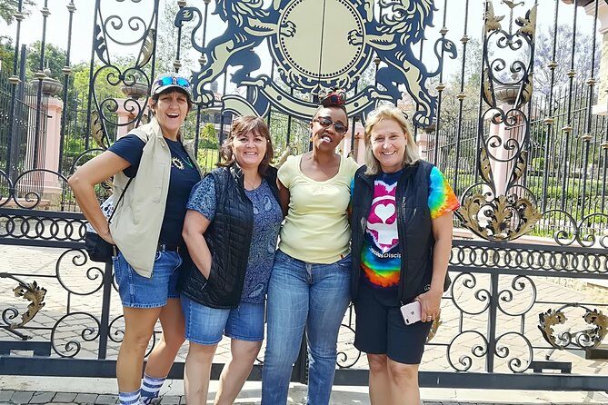Contrast Tour Including Sandton, Alexandra, Johannesburg and Soweto - Johannesburg City Center: Keeping the Story Connected