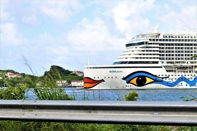 Cruise Ship - On Island for a Day Excursion - Pitons Stop: Quick Photos With Serious Drama