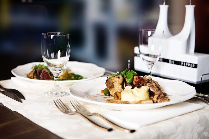Culinary explorations: Flavors on a 3-Hour Food and Drink Tour. - Bo-Kaap: Where Cape Malay Flavor Shows Up Fast