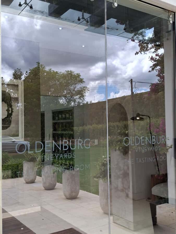 CUSTOMISED PRIVATE WINE TOUR WITH LUNCH - CAPE TOWN - How tastings and pairing choices affect the whole day