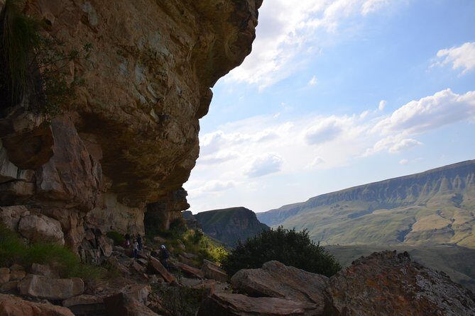 Drakensberg Kamberg Rock Art & Mandela Capture Site Day Tour from Durban - What to pack: simple gear that makes the hike easier