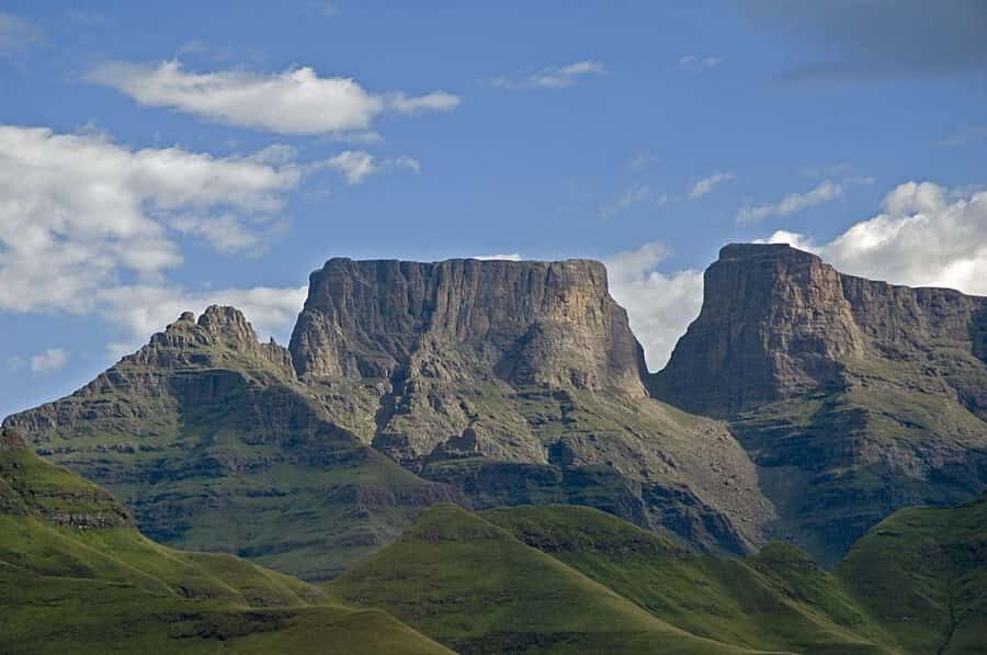 Durban: Drakensberg, Mandela Capture Site and Howick Falls - Howick Falls: A 95-Meter Waterfall With an Easy-to-Enjoy Stopping Point