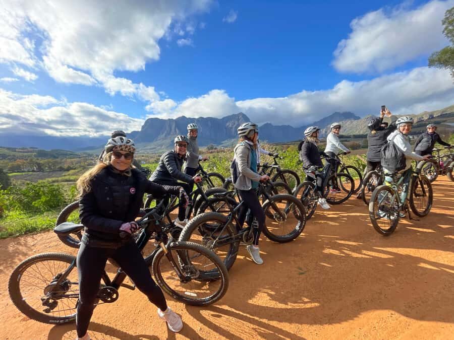 E-Bike Stellenbosch Winelands - Full Day Private Tour - Rainbow’s End Wine Estate: first tasting, first photos, then you’re rolling