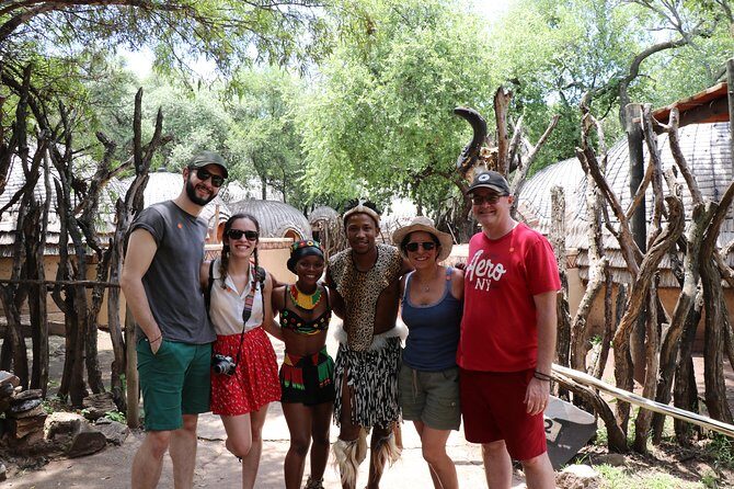 Elephant Experience & Lesedi Cultural Village - Chameleon African Curio Market: souvenirs without the hassle