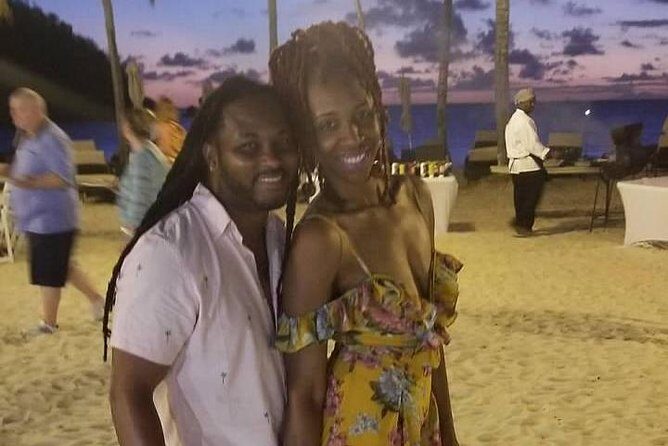 Explore Saint Lucia | Piton | Mud bath | Drive-In Volcano | MGM Tour and Travel - Pitons photo stop: 35 minutes for the postcard angle