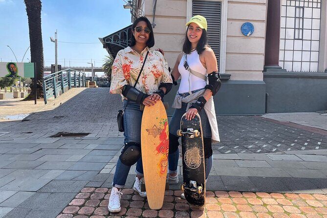 Exploring Johannesburg through Skateboarding - incl. skate lesson for beginners! - Getting your bearings on wheels in Maboneng