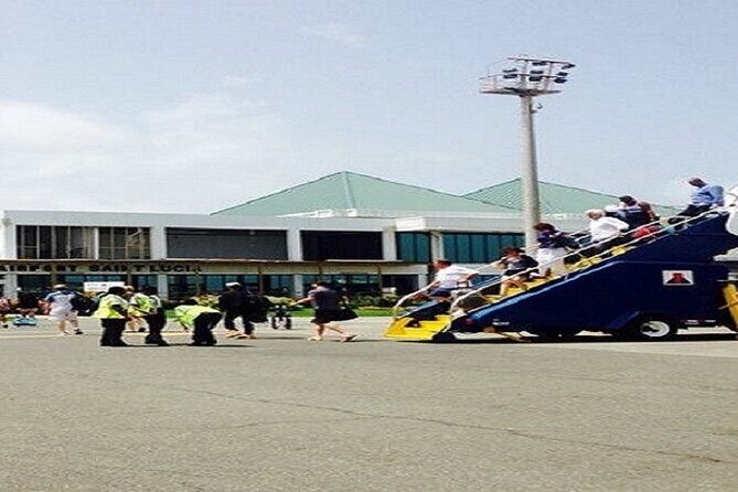 Fast Track On Arrival at St Lucia Airport & Round Trip Transfer - The VIP Meet-and-Greet: From Deplaning to Getting Moving