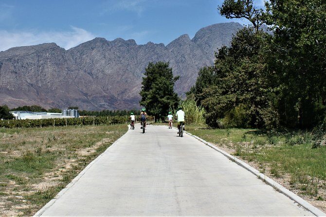 Franschhoek Cycle & Tasting Experience 4hr (Shared) - Wine tastings as the water stops: how the tasting flow works