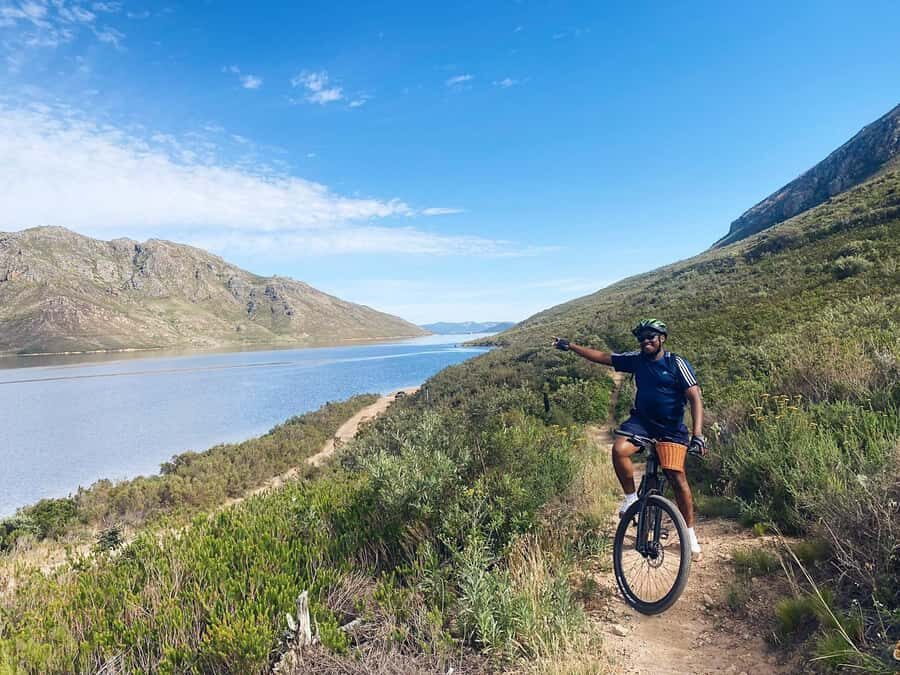 Franschhoek: Explore The Valley Of Dreams With E-Bikes - Franschhoek Town Time: Photo Stops, Free Time, and No Deadline Pressure