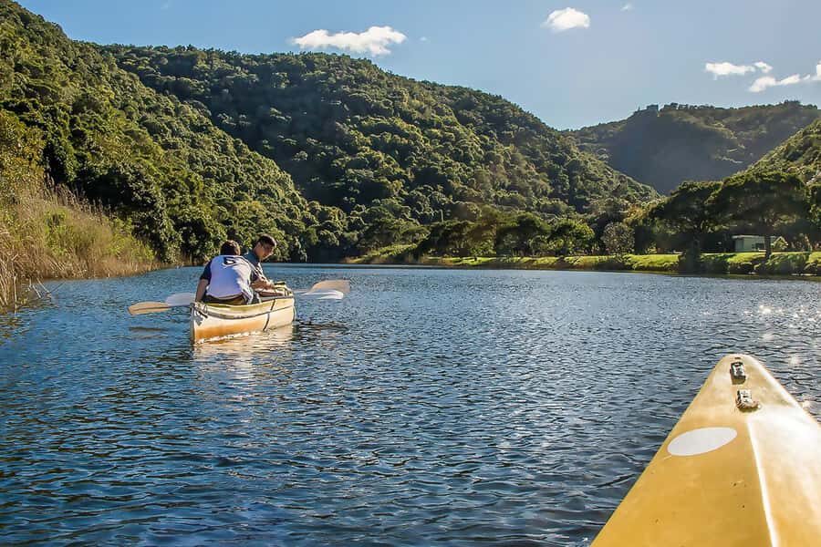 From Cape Town: 3-Day Garden Route Highlights and 4x4 Safari - Day 1 Oudtshoorn: Early Pickup, Ostrich Town, Cave Time Underground