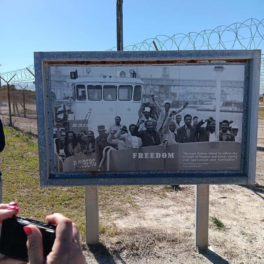 From Cape Town: Robben Island & Table Mountain Full-Day Tour - Key things to know before you go
