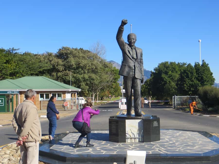 From Cape Town: Winelands Tour and Tastings - Stellenbosch From Cape Town: The Scenic Drive and Dorp Street Walking Time