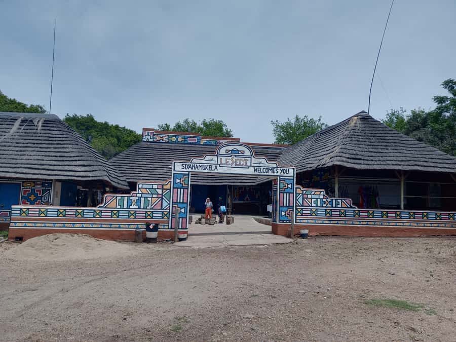 From Johannesburg: Lesedi Cultural Village & Lion Park Tour - Food At Lesedi: African Lunch Right After The Cultural Set