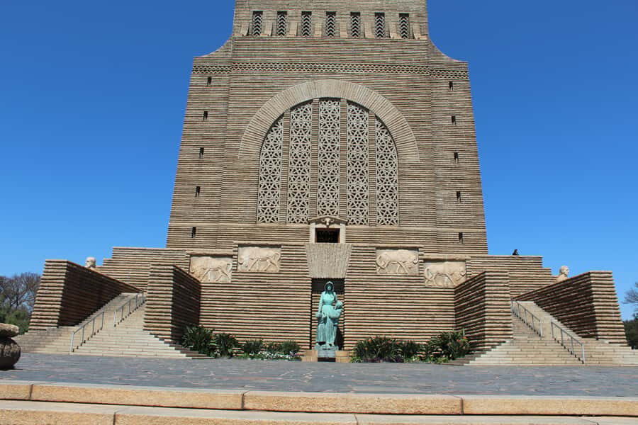From Johannesburg: Pretoria, Soweto & Apartheid Museum Tour - A one-day history route through Pretoria, Soweto, and the Apartheid Museum