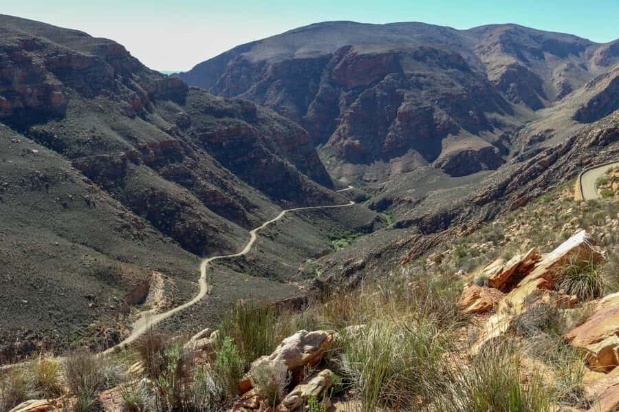 From Oudtshoorn: Full-Day Private Swartberg Mountain Tour - From Oudtshoorn Pickup to the Start of the Pass