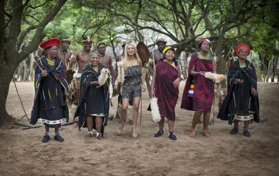 From Richards Bay: DumaZulu Cultural Village Day Trip - Getting to DumaZulu: the value of a guided, air-conditioned ride