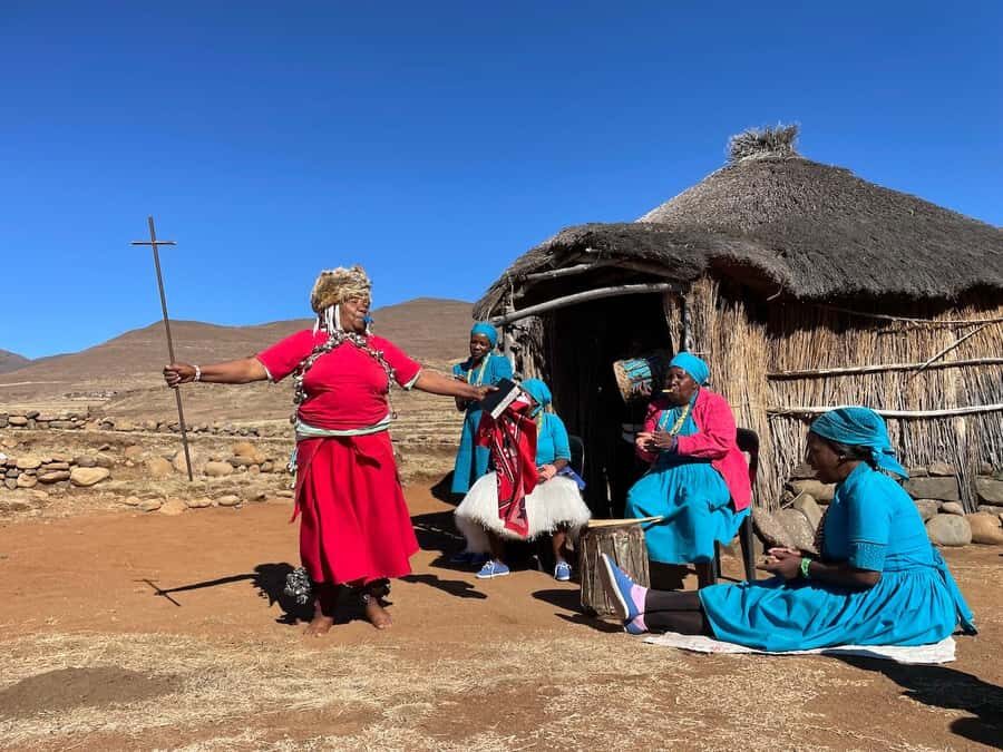 From Underberg: Extended Lesotho Day Tour - 9.5hrs - Makhapung, healer meeting, and the traditional dance show