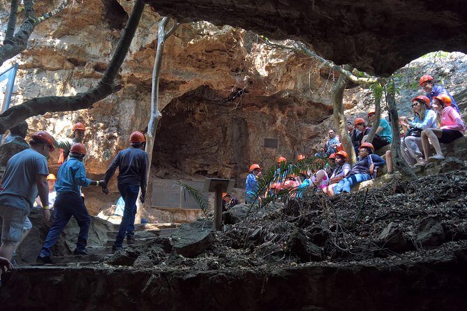 Full-Day Cradle of Humankind Guided Tour from Johannesburg or Pretoria - Stop 3: Maropeng Visitor Centre and those interactive deep-time exhibits