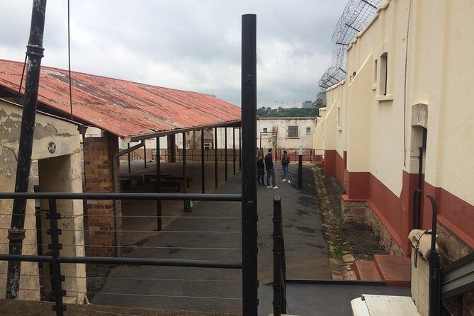 Full Day Johannesburg , Apartheid Museum and Soweto Tour - 8hrs - Should You Book This Johannesburg and Soweto Tour?