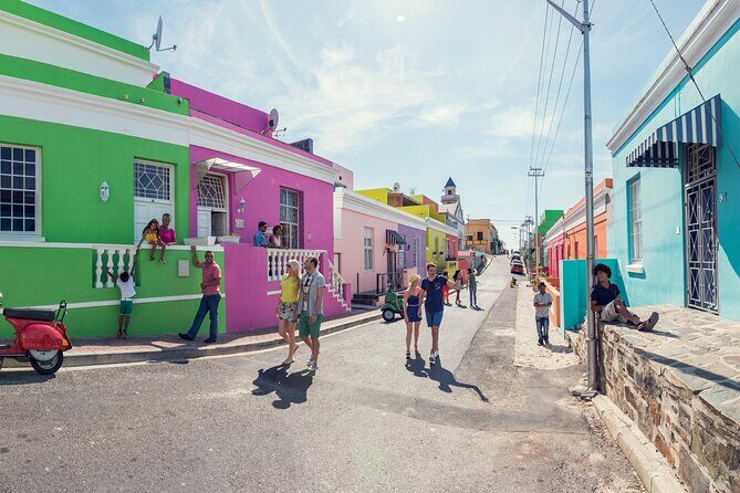 Full Day Private Walk to Freedom & Robben Island - Bo-Kaap walking: freed slaves, Muslim Cape culture, and street-level stories