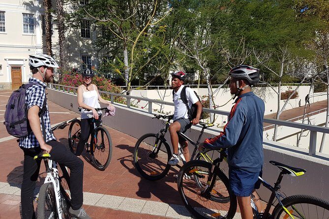 Guided Bike Tour of Stellenbosch - Dutch-Influenced Architecture to University of Stellenbosch: Two Different Sides of the Same Town