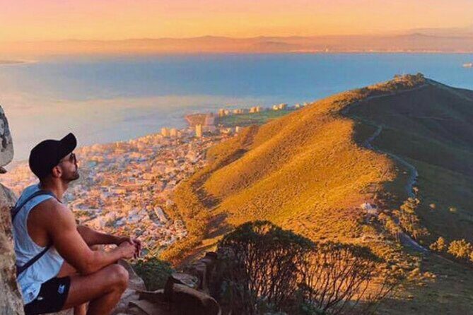 Guided Sunset/Sunrise Hike on Lions Head,Cape Town (Hotel Pickup) - The real timetable: a 4-hour hike built around the sun