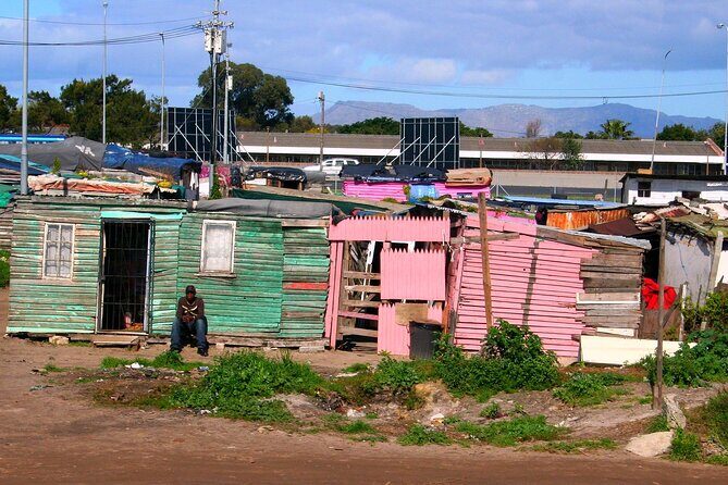 Half Day Cape Town Township Tour - District Six: where forced removal is part of the street story