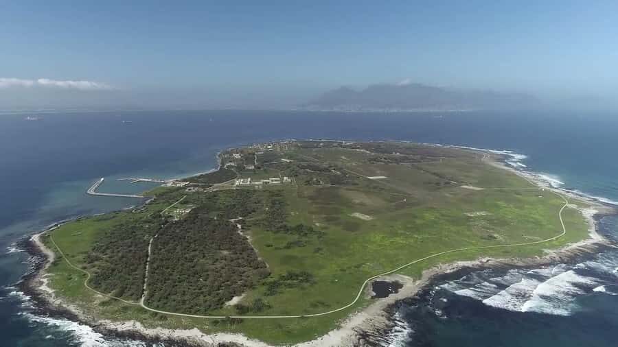 Half Day Robben Island including Tickets and Transfers Tour - Robben Island in 6 hours: what that schedule really means