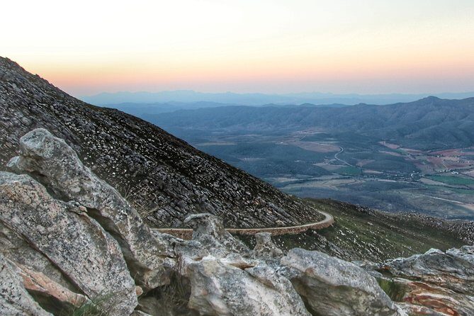 Half-Day Swartberg Pass PRIVATE Tour (including lunch & transfer - Oudtshoorn) - Weather reality: it operates in all conditions