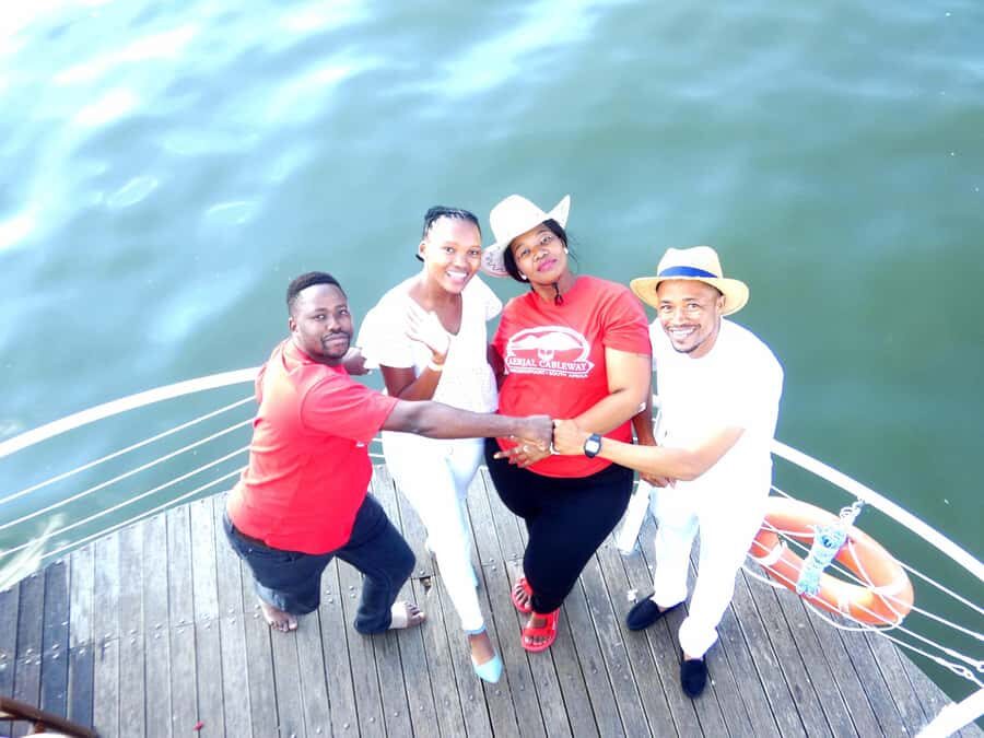 Hartbeespoort Dam: 1 Hour Cruise & Sunday Buffet Lunch - The 1-hour Hartbeespoort Dam cruise: what you’ll actually experience