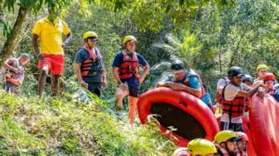 Hazyview : Tubing/Geckoing/Kloofing - Guides and group size: why the small-group format matters