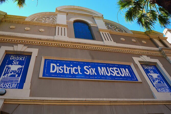 Heritage City Highlights: A Half-Day Cultural Journey - V&A Waterfront: lunch on your terms and family-friendly options