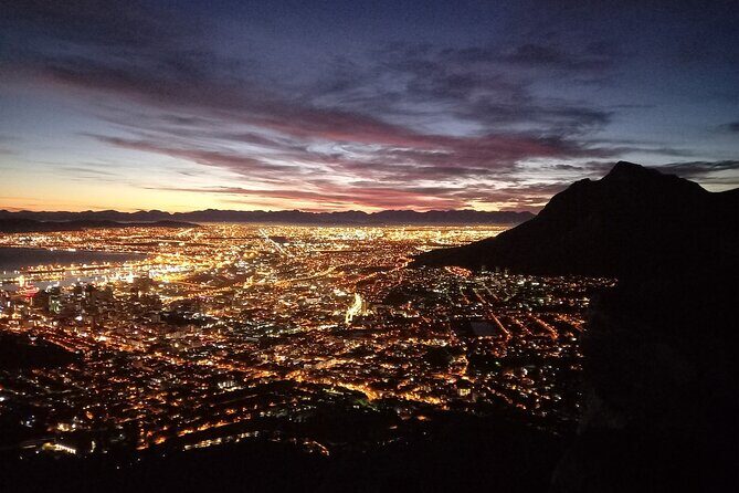 Hiking Lion's Head for Sunrise or Sunset - What you should pack (and what to do with your warm top)