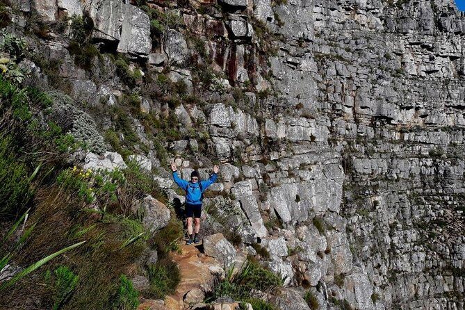 Hiking Table Mountain via India Venster Morning Hike - The climb begins: from the contour path to Venster buttress