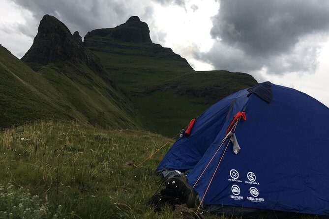 Hiking Tour to Drakensberg Mountains South Africa - Guides and the Small-Group Advantage (Max 12 Matters)
