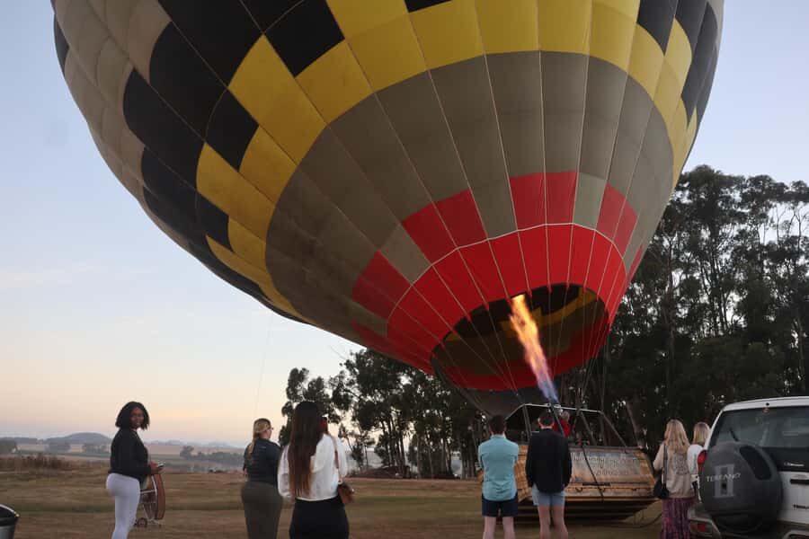 Hot air Balloon and Cape Winelands Private guided tour - Optional lunch after Delaire Graff: keep it flexible