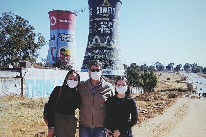 Johannesburg and Apartheid Museum and Soweto Guided Full-Day Tour - The Quick Photo Stops That Tell the Soweto Story at Street Level