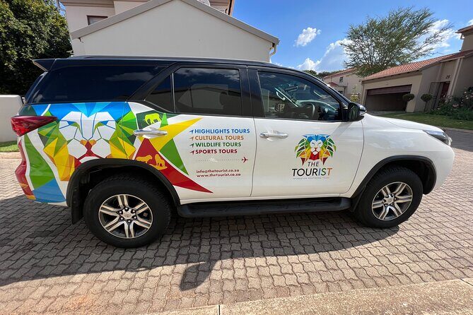 Johannesburg: Private Transfers from Airport to Hotel/Game Lodge - Meet your ride: white branded Fortuner and an ID card