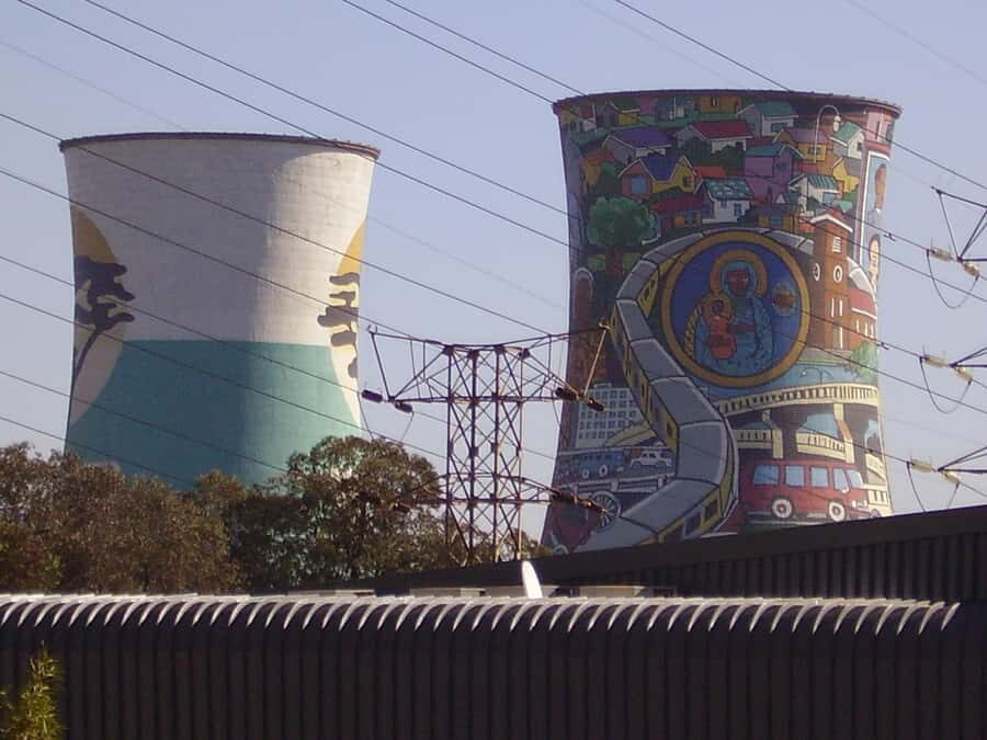 Johannesburg: Soweto, Apartheid Museum, and Cradle tours - Mandela Museum and Regina Mundi on Vilikazi Street