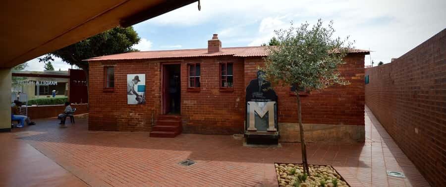 Johannesburg: Soweto Night Tour - Should You Book This Johannesburg Soweto Night Tour?