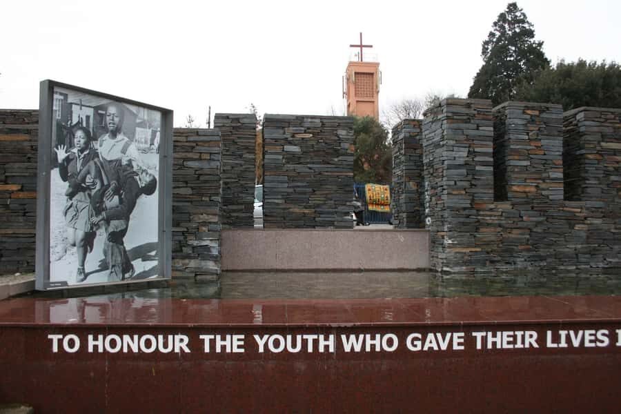 Johannesburg: Soweto Tour with Lunch - Vilakazi Street and the Mandela–Tutu Neighborhood Loop