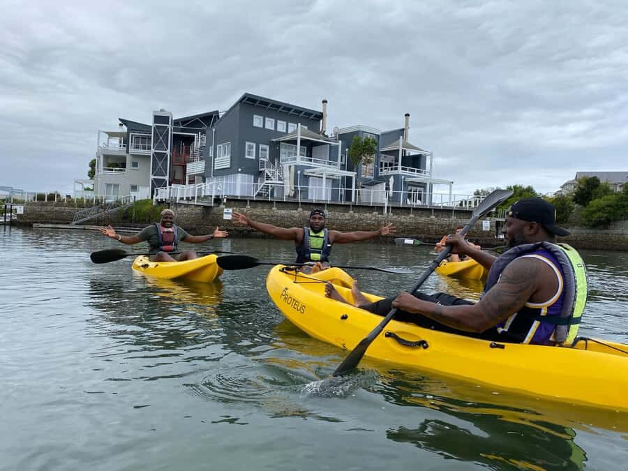 Knysna Kayak Hire - Price and value: $15 per person for an hour on the water