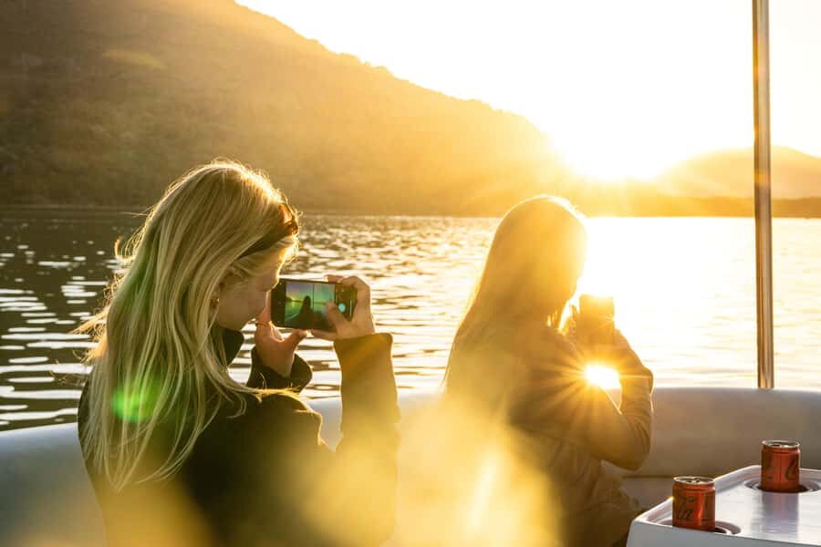 Knysna Lagoon: Pontoon Sunset Cruise - Your Packing List for a Comfortable Lagoon Evening