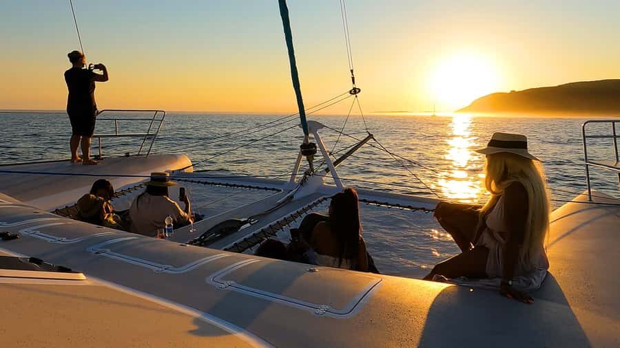 Knysna: Luxury Sunset Cruise with Captain's Barbeque - Getting to Thesen Island: Sirocco Restaurant Jetty meet-up