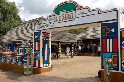 Lesedi Cultural Village - Getting there: your pickup window and what to watch