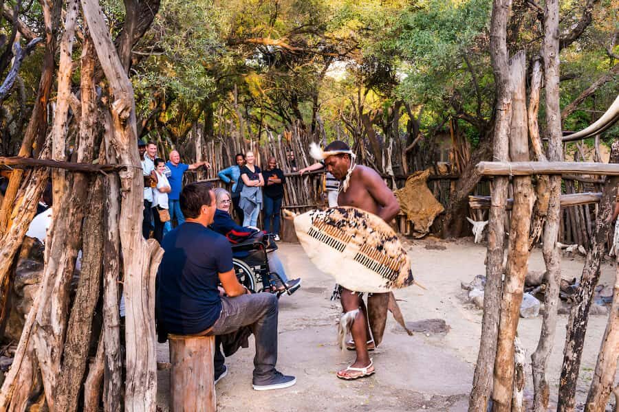 Lesedi Cultural Village with lunch or dinner cultural food - The homesteads: what the five cultures show you